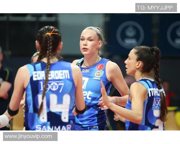 女排巅峰对决费内巴切迎战瓦基费银行争夺荣耀与胜利