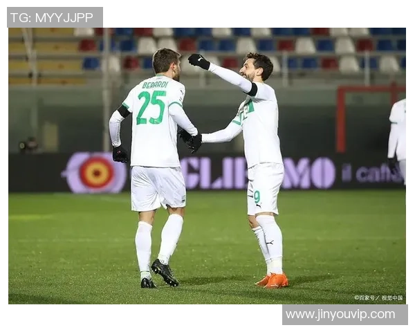 萨普斯堡与桑纳菲尤尔激战正酣谁能在这场较量中笑到最后 萨普斯堡与桑纳菲尤尔激战正酣谁能在这场较量中笑到最后